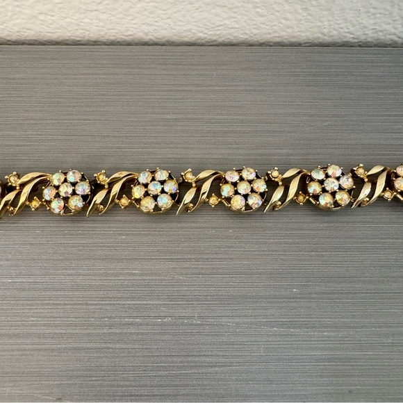 Vintage Aurora Borealis Crystal Choker Gold Tone 1950s Style - Picture 7 of 10